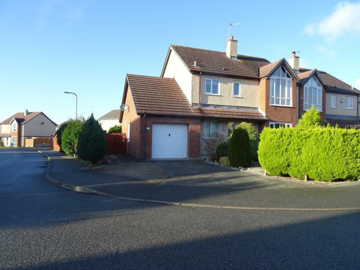 Ty Clud Llangefni Exterior foto